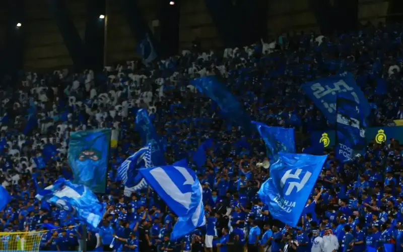 الهلال يرصد مبلغًا فلكيًا للتعاقد مع صلاح في الانتقالات الصيفية
